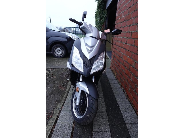 Scooter changzhou yamasaki - afbeelding 3 van  5