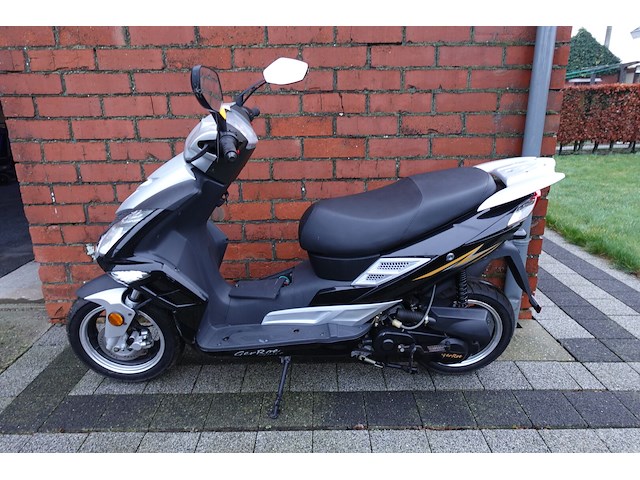 Scooter changzhou yamasaki - afbeelding 4 van  5