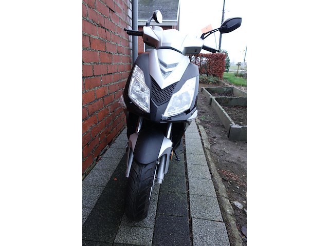 Scooter changzhou yamasaki - afbeelding 5 van  5