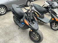 Scooter dienend voor wisselstukken - afbeelding 2 van  8