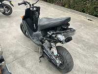 Scooter dienend voor wisselstukken - afbeelding 5 van  8