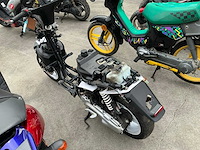 Scooter dienend voor wisselstukken - afbeelding 4 van  6
