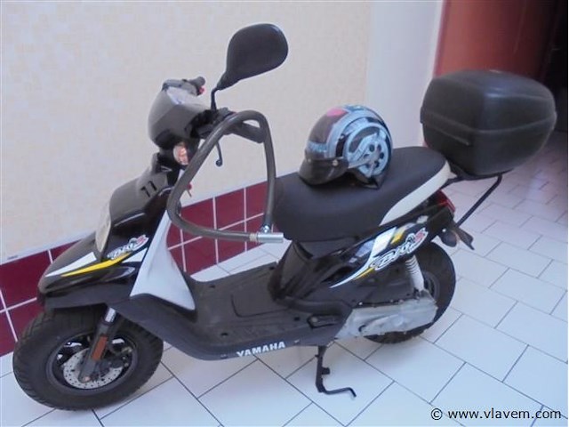Scooter, fabr. yamaha - afbeelding 1 van  7