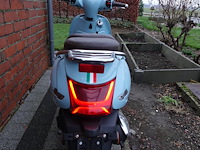 Scooter gts - afbeelding 3 van  4