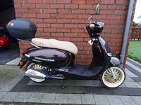 Scooter gts - afbeelding 4 van  6