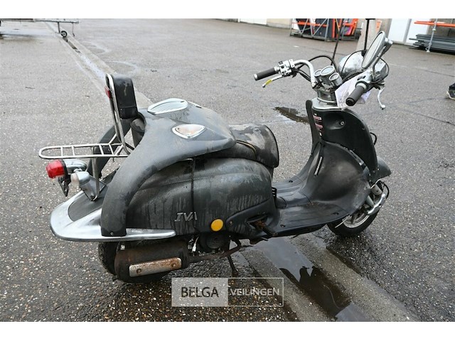 Scooter iva - afbeelding 4 van  9