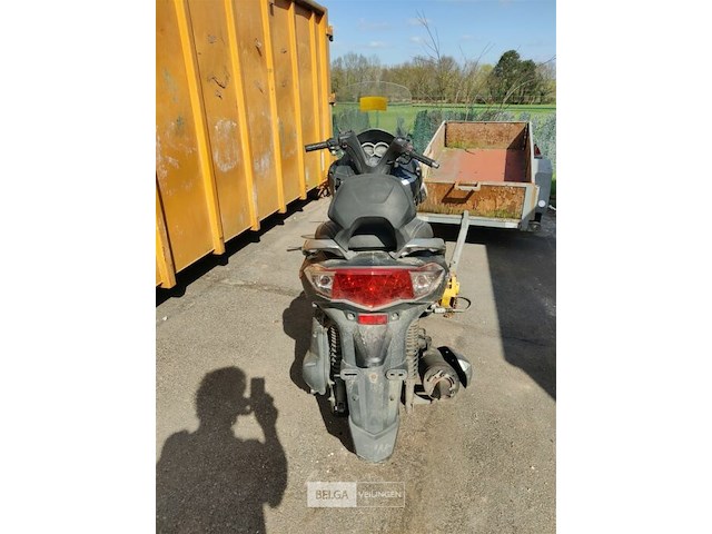 Scooter joymax 125 - afbeelding 3 van  4