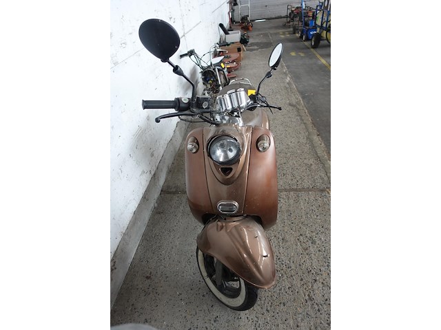 Scooter lowigi - afbeelding 2 van  8