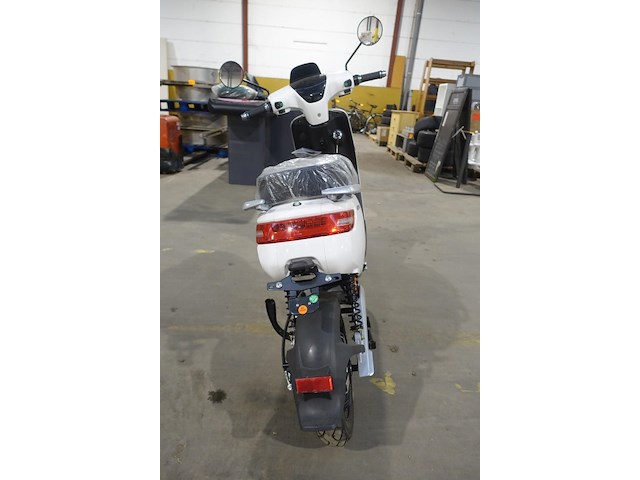 Scooter motron - afbeelding 4 van  4