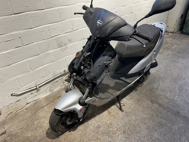 Scooter neco baotian (lot 66) - afbeelding 2 van  8