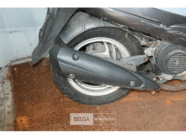 Scooter peugeot v-clic - afbeelding 3 van  5