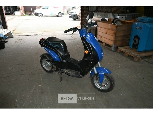 Scooter peugeot - afbeelding 1 van  6