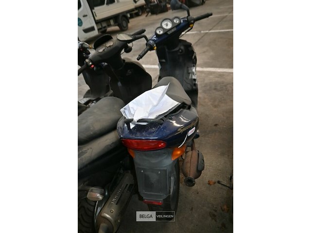 Scooter peugeot - afbeelding 4 van  5