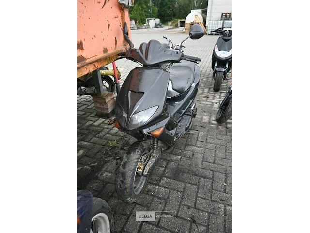 Scooter peugeot - afbeelding 2 van  5