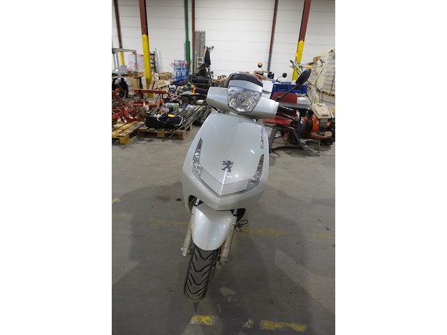 Scooter peugeot - afbeelding 3 van  4
