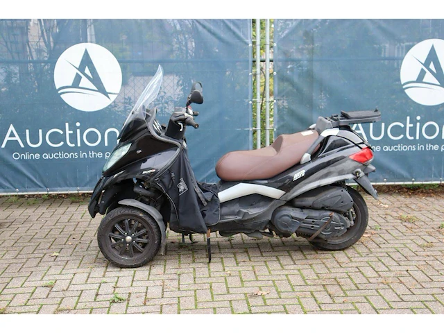 Scooter piaggio 500ie benzine 40pk 2012 - afbeelding 1 van  1