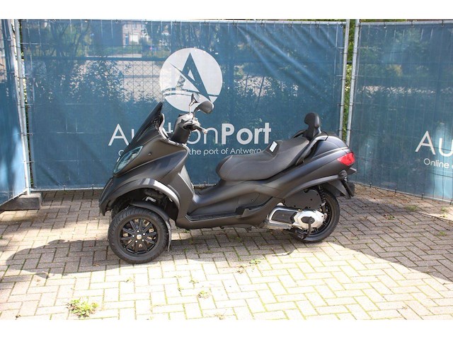 Scooter piaggio m64 benzine 22pk 2010 - afbeelding 1 van  1