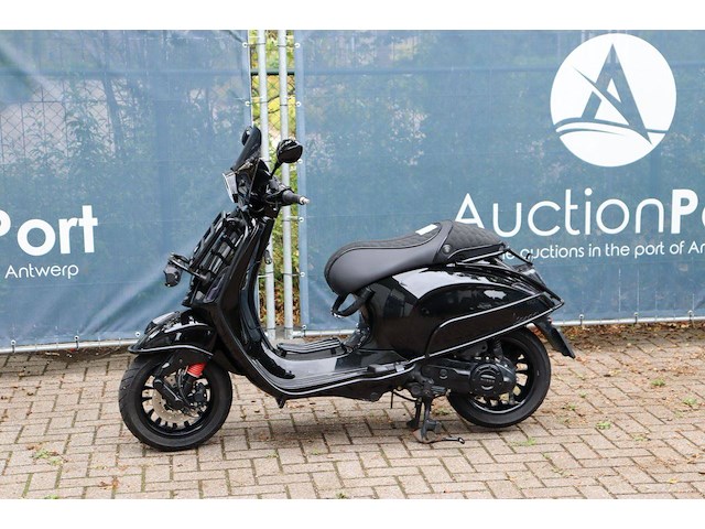 Scooter piaggio vespa sprint 50 benzine 2024 - afbeelding 1 van  1