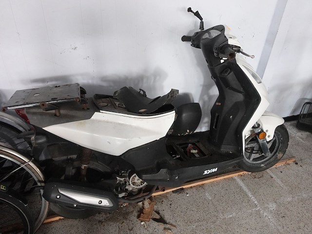 Scooter sym - afbeelding 3 van  11