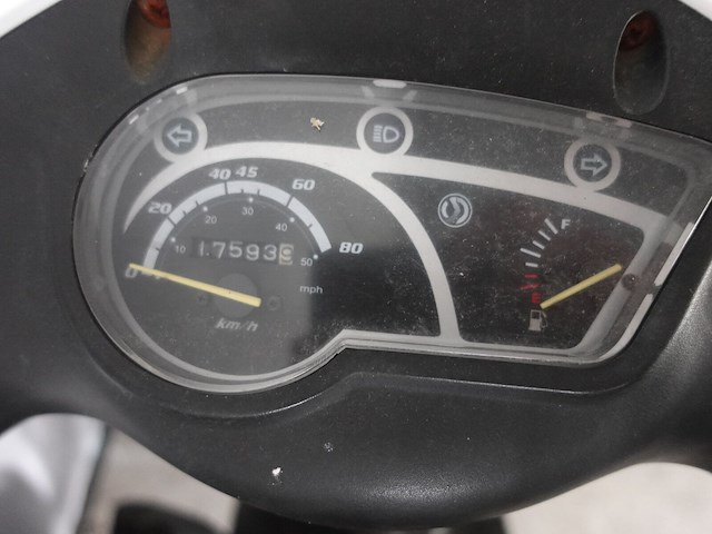 Scooter sym - afbeelding 8 van  11