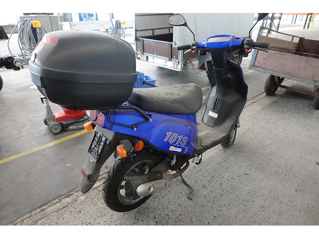 Scooter tgb - afbeelding 5 van  8