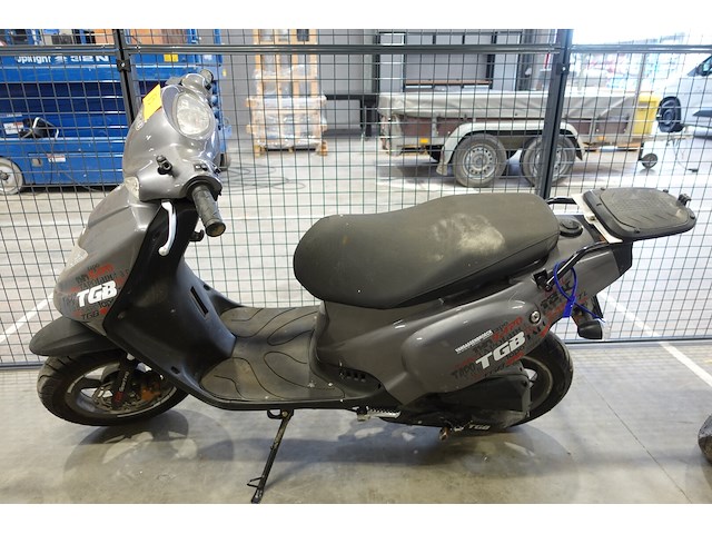 Scooter tgb - afbeelding 1 van  6