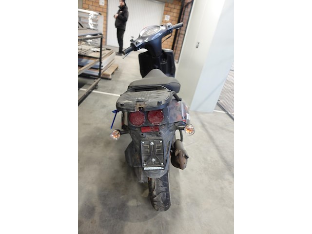 Scooter tgb - afbeelding 4 van  6