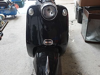 Scooter venesi louigi - afbeelding 3 van  4
