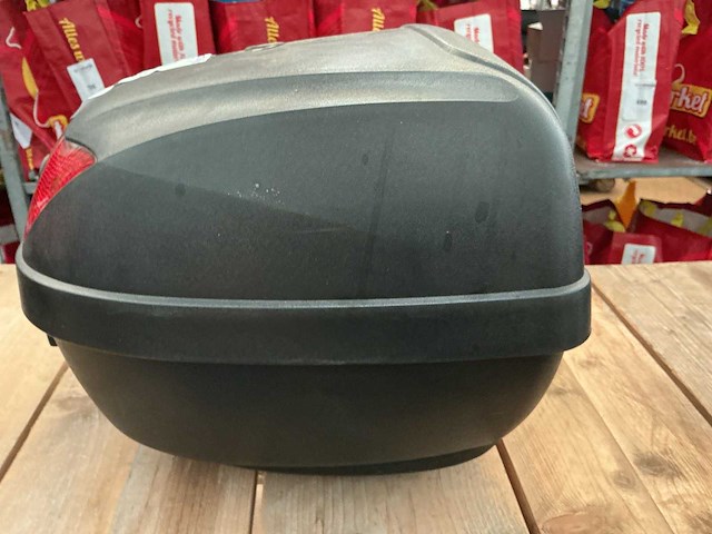 Scooter/ vespa topkoffer - afbeelding 2 van  2