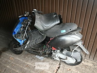 Scooter wrak - afbeelding 3 van  5
