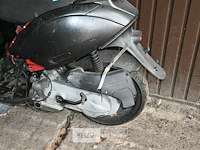Scooter wrak - afbeelding 4 van  5