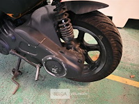 Scooter wrak - afbeelding 4 van  5