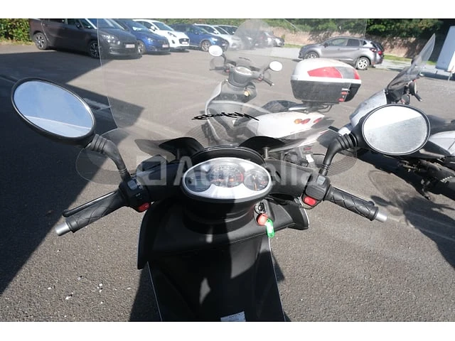 Scooter yamaha yp125e (2009-3,155 km)(vin:vtlse068000011913) - afbeelding 30 van  31