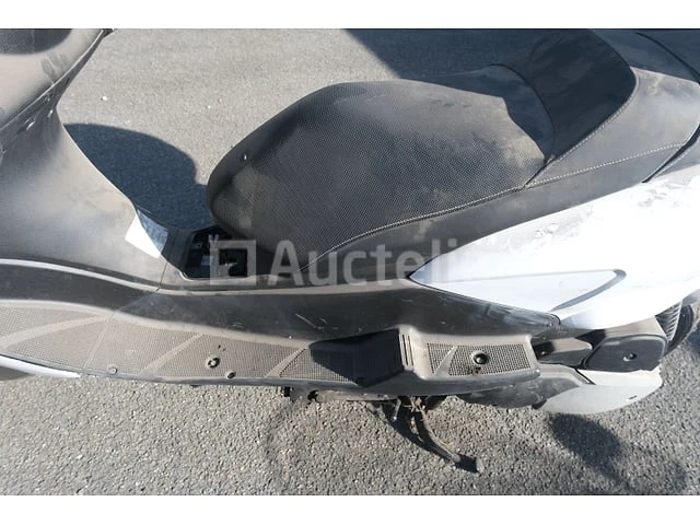Scooter yamaha yp125e (2009-3,610 km)(vin:vtlse068000011453) - afbeelding 22 van  40