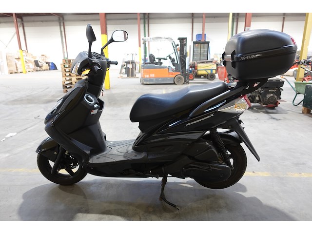 Scooter yamaha - afbeelding 6 van  11