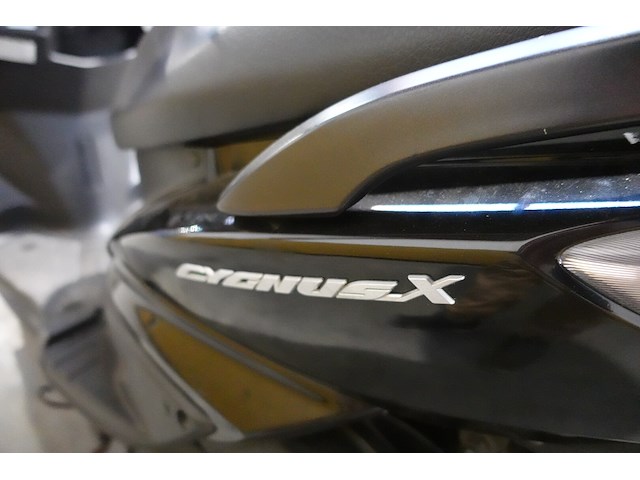 Scooter yamaha - afbeelding 7 van  11