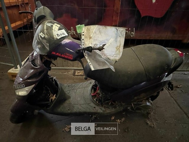 Scooter - afbeelding 1 van  6