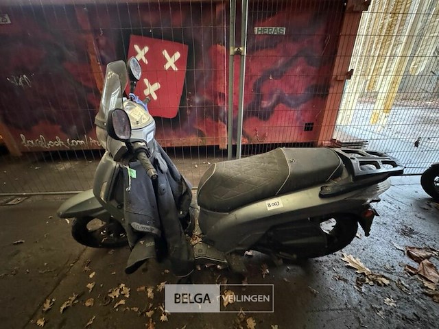Scooter - afbeelding 1 van  5