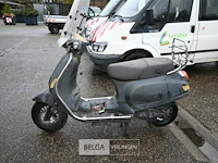 Scooter - afbeelding 2 van  8
