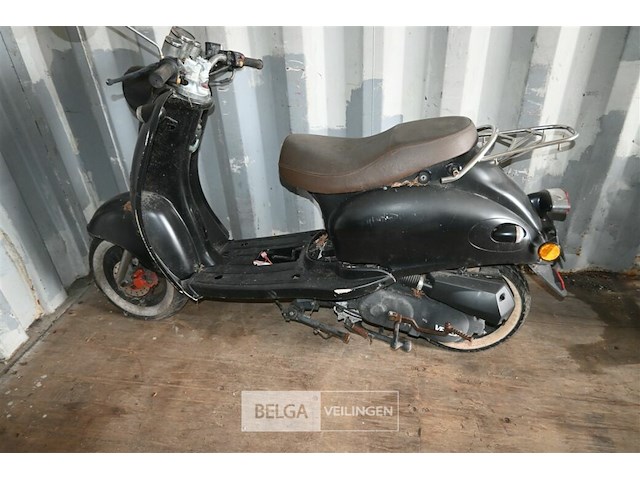 Scooter - afbeelding 2 van  5