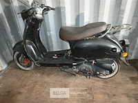 Scooter - afbeelding 2 van  5