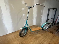 Scooter - afbeelding 1 van  4