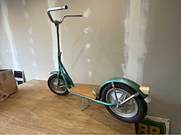 Scooter - afbeelding 2 van  4
