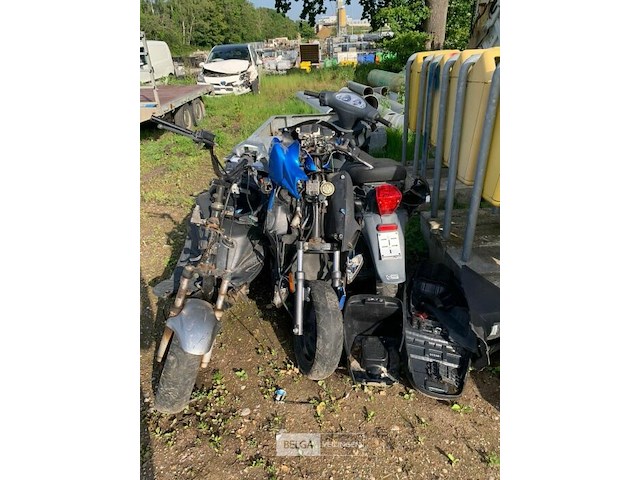 Scooters (wrak) - afbeelding 2 van  4