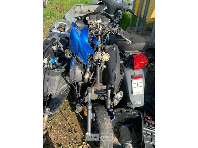 Scooters (wrak) - afbeelding 4 van  4