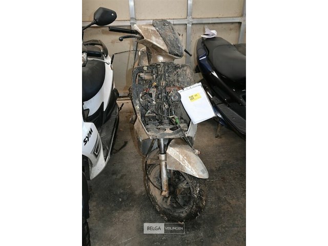 Scooterwrak kisbee - afbeelding 2 van  5