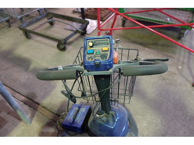 Scootmobiel - afbeelding 3 van  8