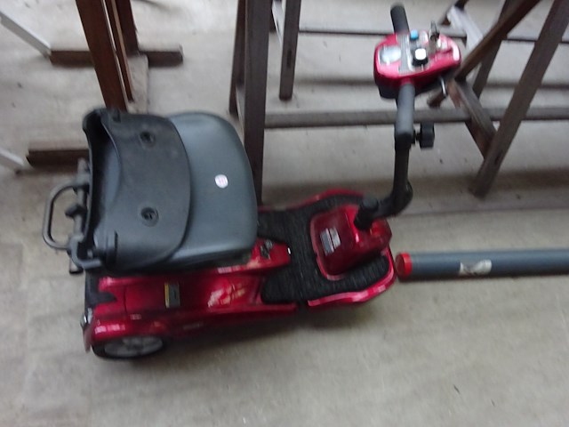 Scootmobiel - afbeelding 1 van  2