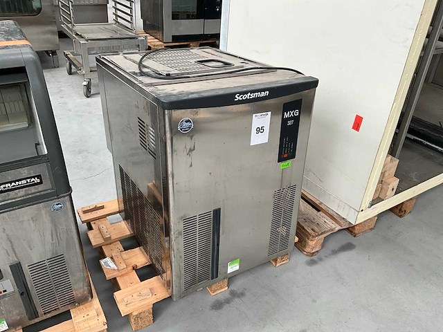 Scotsman mxg327 ijsblokjesmachine - afbeelding 1 van  2