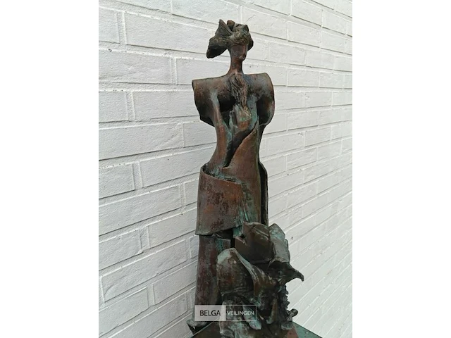 Sculptuur op bronze sokkel, robert vandereycken - afbeelding 1 van  2
